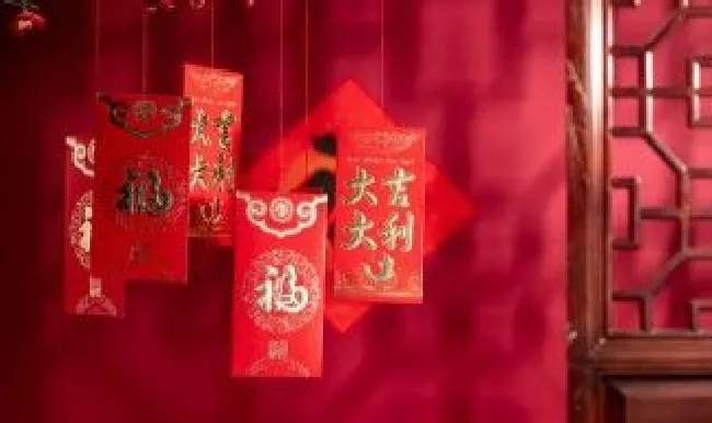 去男方家里父母给钱怎么办（男方父母给钱怎么处理）